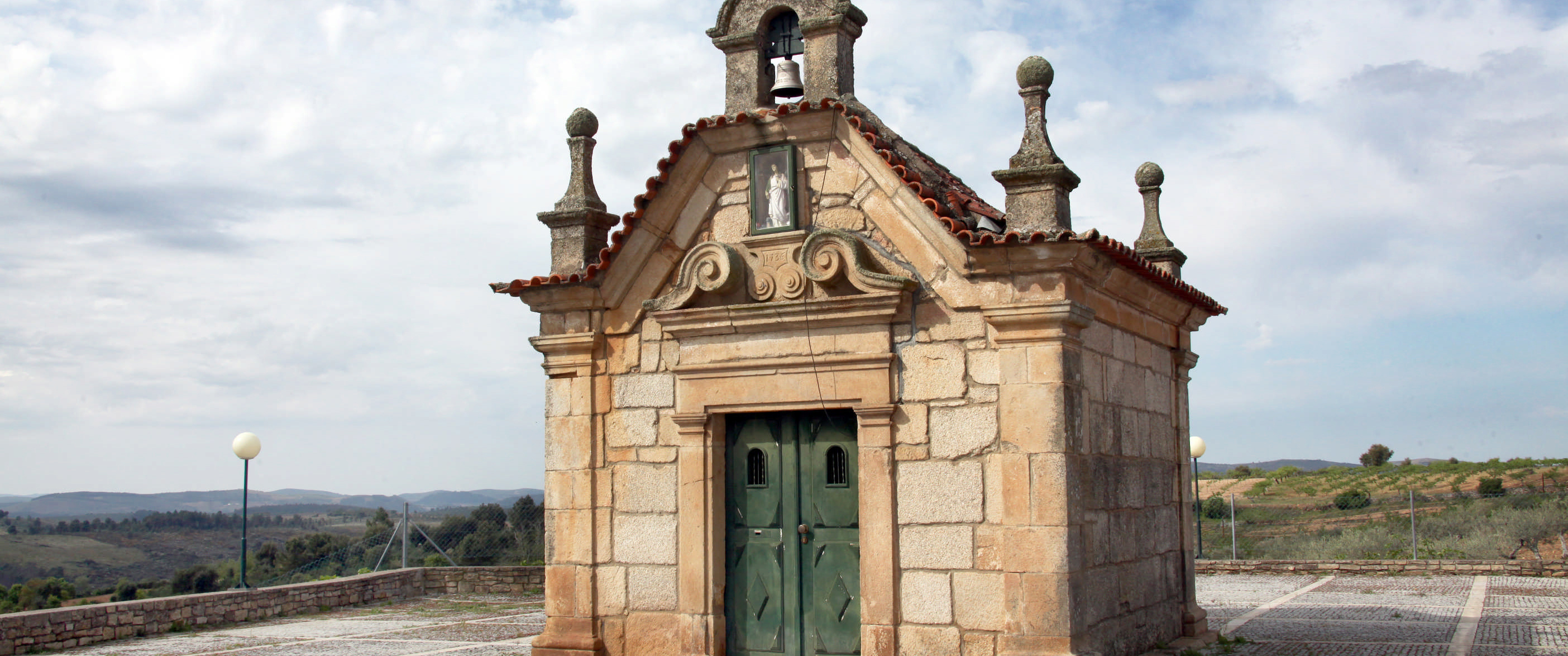 Capela de Santa Bárbara, Carviçais